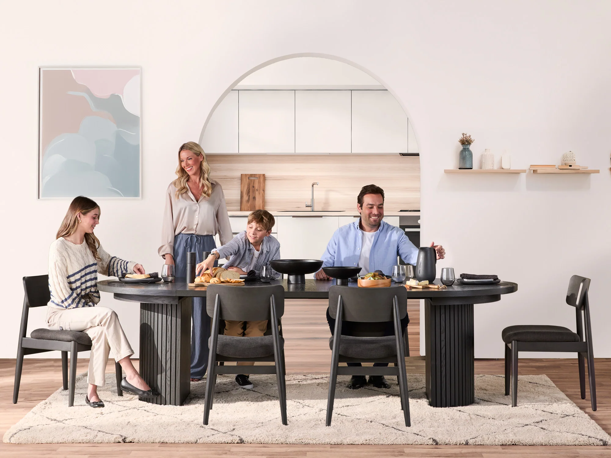 Round Dining Set - The Family - Image 5