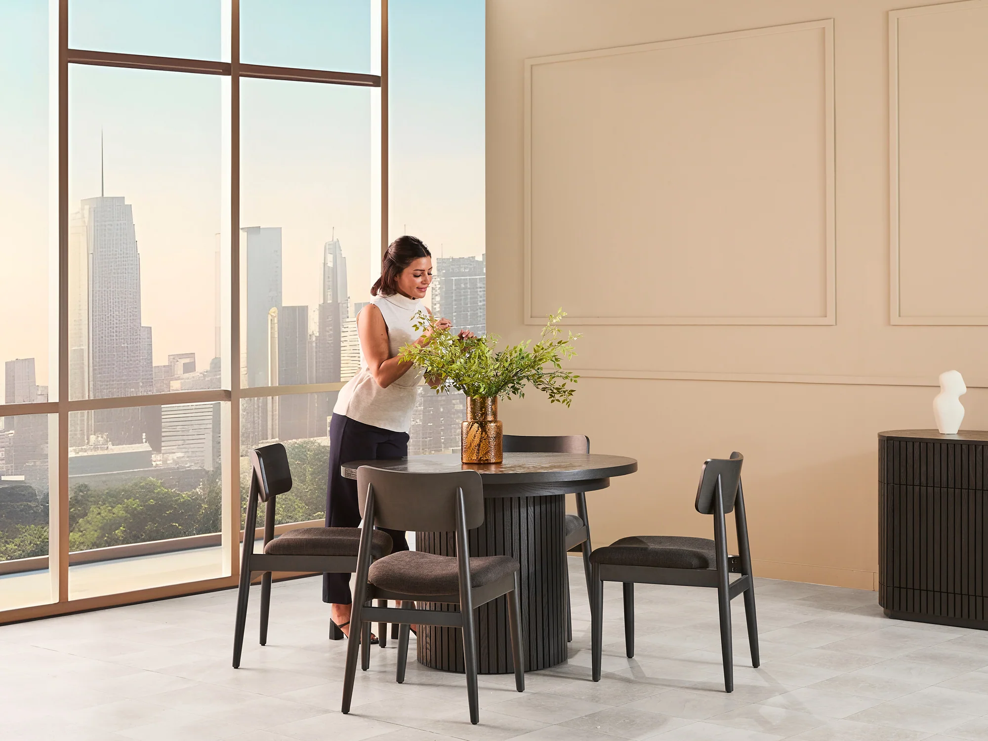Round Dining Set - The Family - Image 7