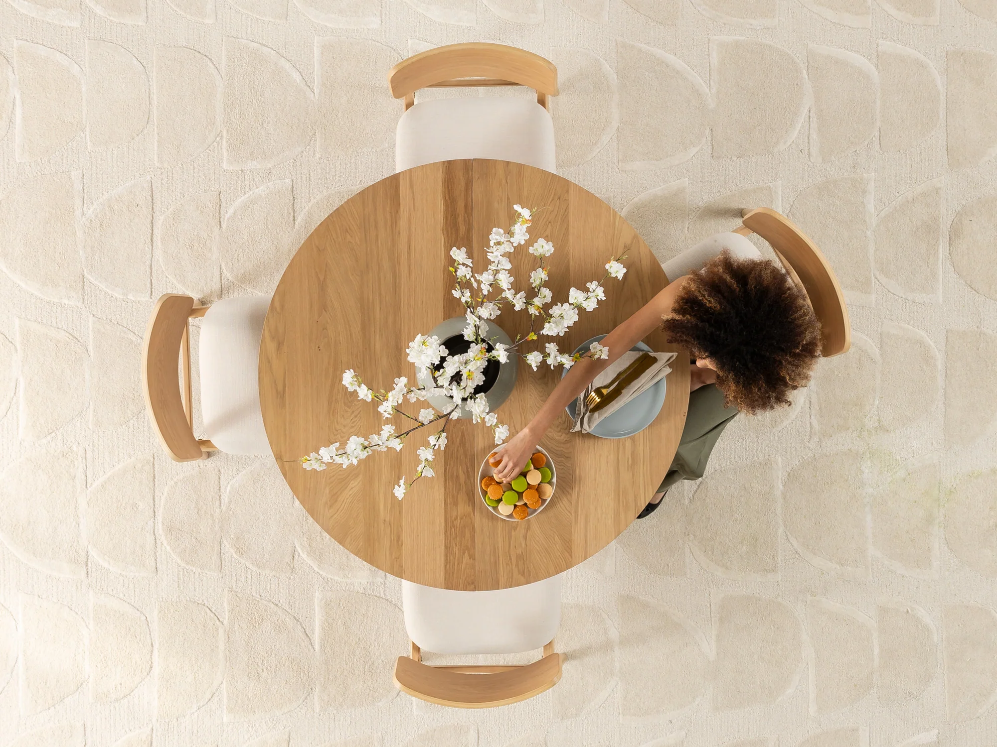 Round Dining Set - The Host - Image 24