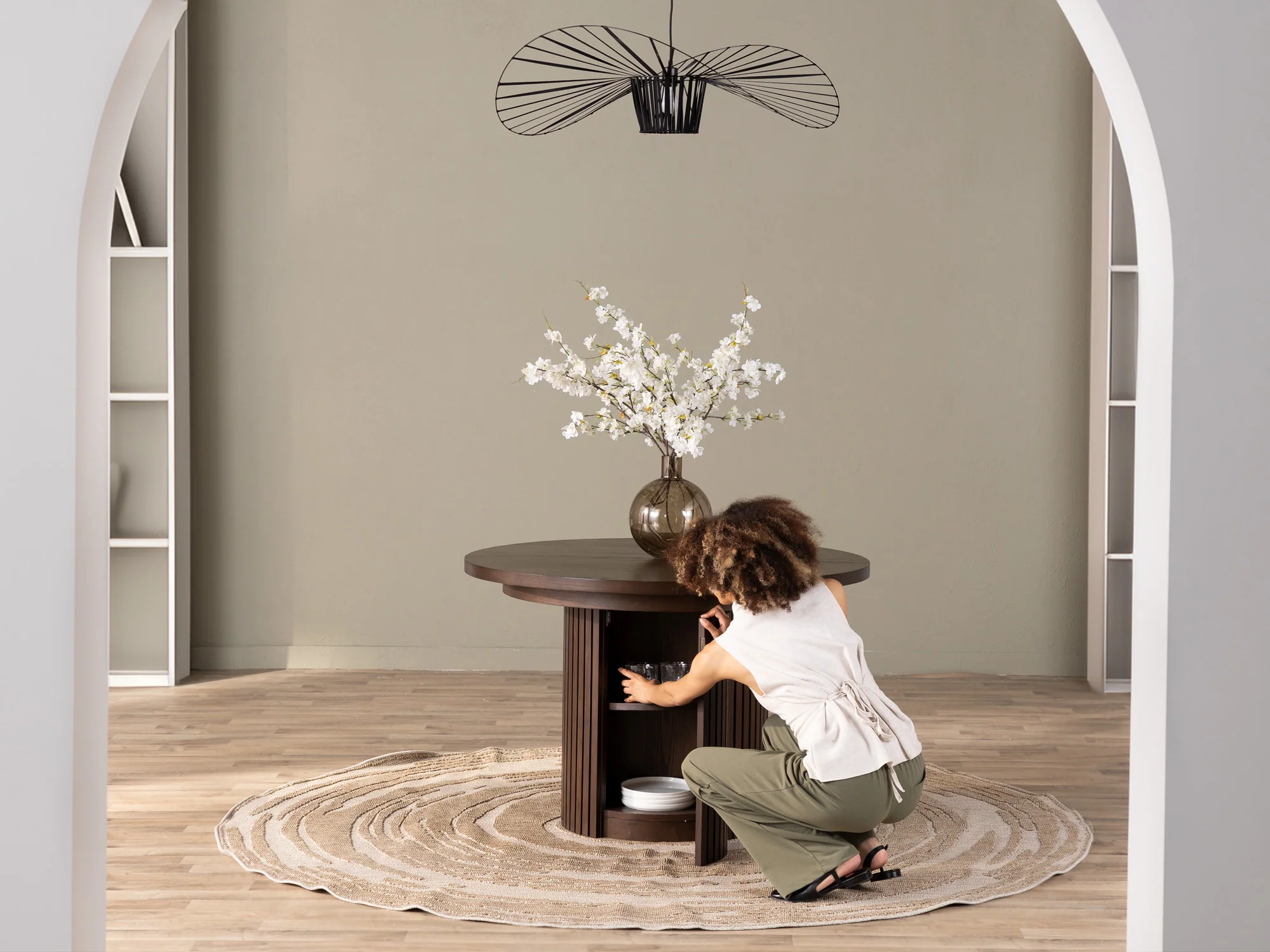 Round Dining Set - The Host - Image 46